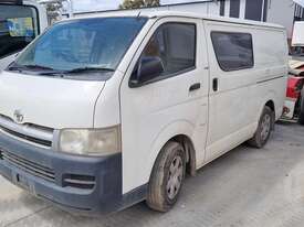 Toyota Hiace 200 - picture0' - Click to enlarge