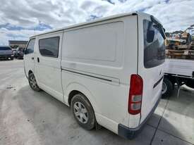 Toyota Hiace 200 - picture1' - Click to enlarge