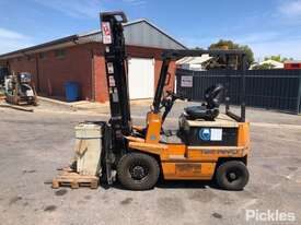 Nichiyu Electric Forklift - picture2' - Click to enlarge