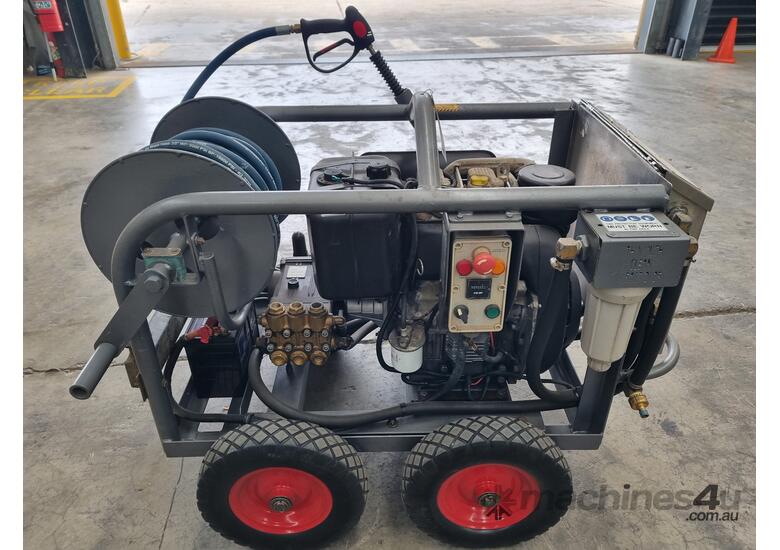 caption ThoroughClean Pressure Washer D24M-43 - Powerful, Reliable Workhorse!