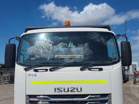 Isuzu FVZ 260-300 - picture1' - Click to enlarge