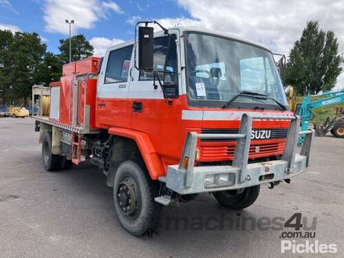 Isuzu FSS 4x4 Firetruck