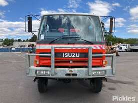 Isuzu FSS 4x4 Firetruck - picture0' - Click to enlarge