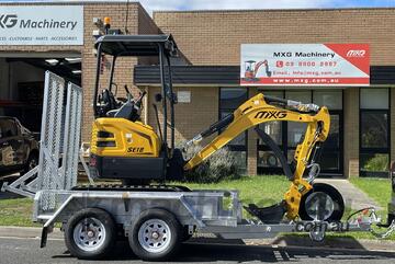 HOT SALE BUNDLE:MXG SE18 Excavator+Hydraulic Quick Hitch +Plant Trailer+Attachments
