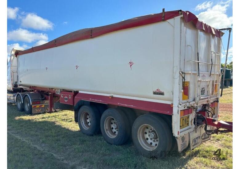 2012 RHINO TRI AXLE TIPPER TRAILER