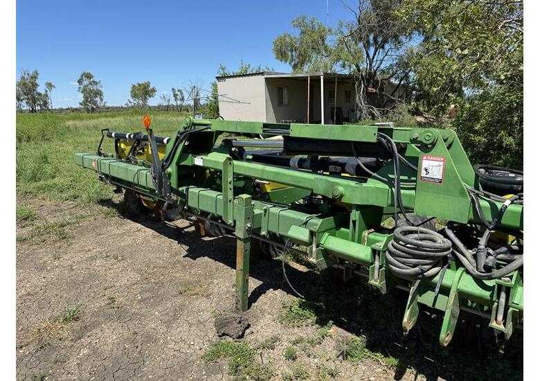 caption John Deere 1720 Maxemerge Stackfold Planter