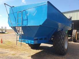 PIVOTAL ALLIANCE - 1995 Kinze 800 Chaser Bin - picture2' - Click to enlarge