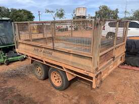 2001 Caged Tipper - picture1' - Click to enlarge