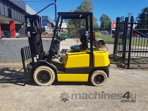 caption YALE GLP25RH 2.5T LPG Forklift | Container Entry | Side Shift