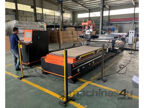 caption Madbytes MBT1360ATC - A Top-Tier CNC Router for Superior Performance