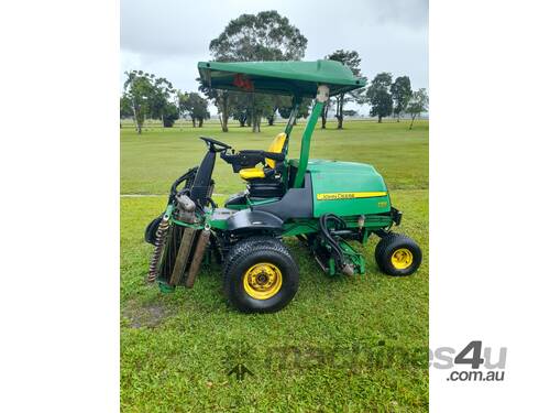 John Deere 7700 Golf Fairway Mower