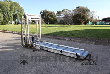 Cleated Plastic Link Conveyor System with Adjustable Lift and Dual Motor Drive 2.7m L