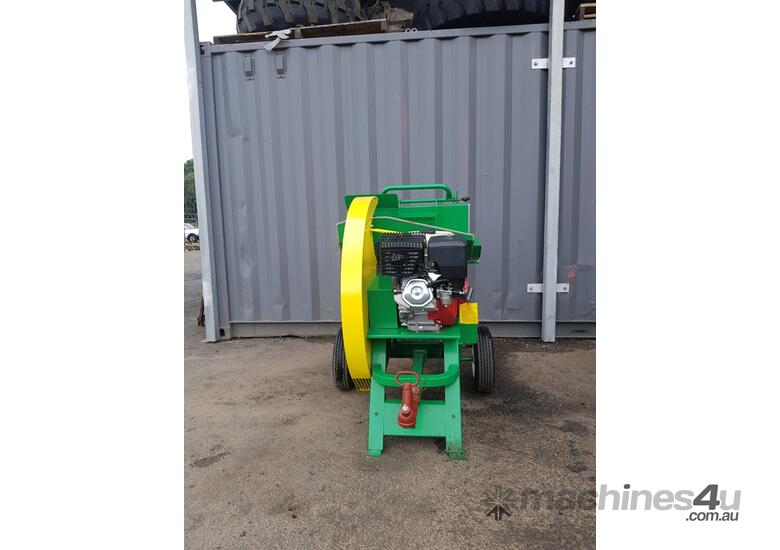 caption AgKing - Circular Log Saw - Compact, Mobile