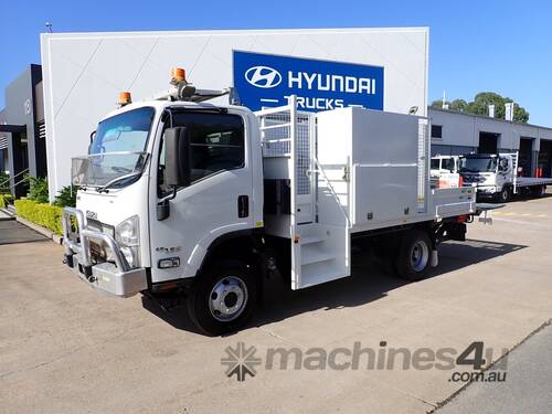 caption ISUZU NPS