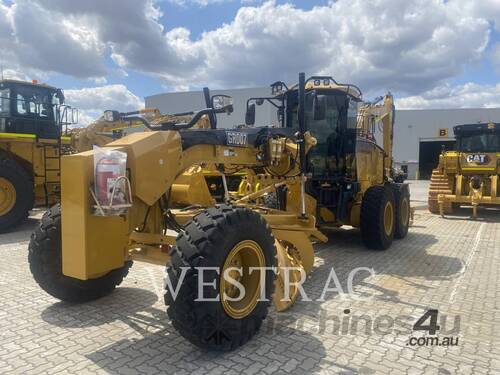 caption CAT 140M Motor Graders