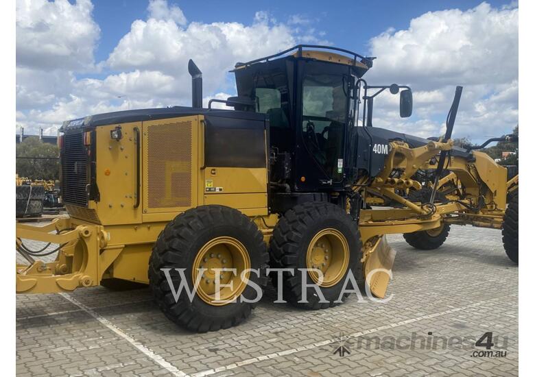 caption CAT 140M Motor Graders