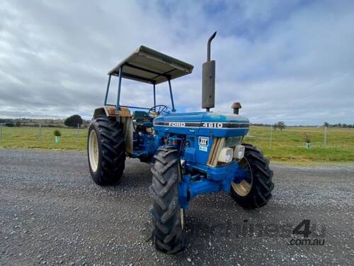 1989 Ford New Holland 4WD Tractor