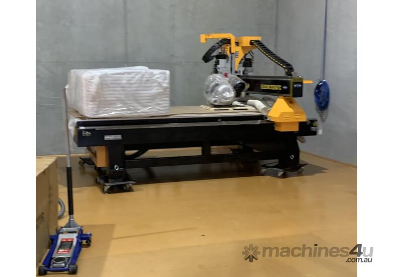 caption CNC Router - Flatbed