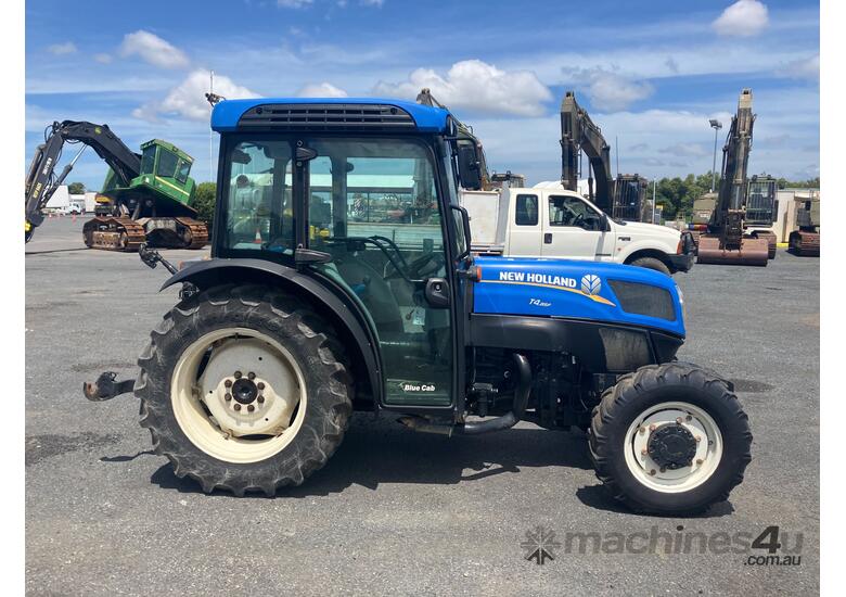 caption New Holland T4.85F 4x4 Tractor