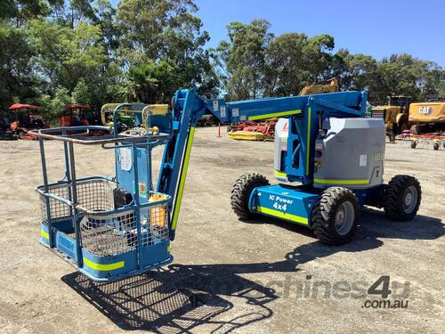 caption 2005 Genie Z34/221c Boom Lift