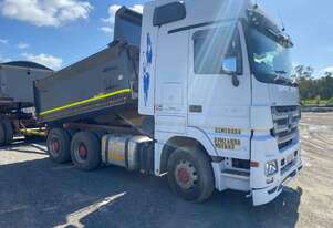 2011 mercedes benz v8 auto with quad dog