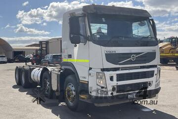 2013 Volvo FM 370 EEV 8x4 Cab Chassis