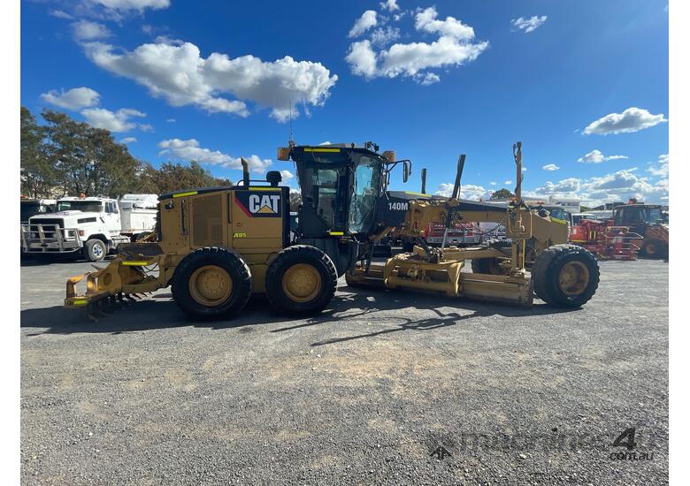 2017 Caterpillar 140M Motor Grader