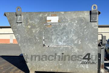 EAST WEST NTU9 Forkliftable Mobile waste bin tipper tipping