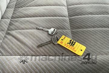 2000 Toyota Coaster HZB50R Diesel