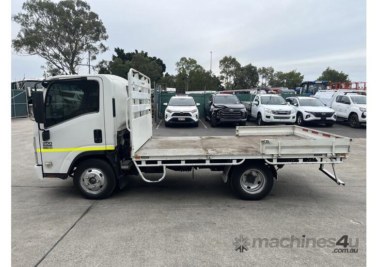 2012 Isuzu NRR 150 NH 4x2 Tray Truck