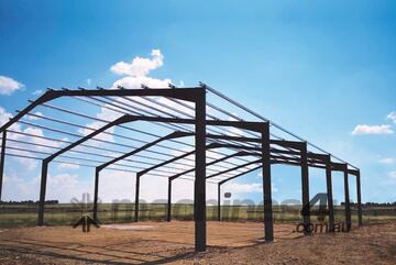 Un  Portal Frame Steel Shed (12mx24mx3.9m)