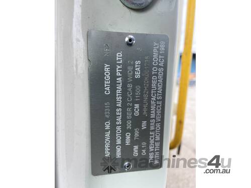 caption 2019 Hino 916 300 4x2 Hybrid Tray Truck (Ex Lease)