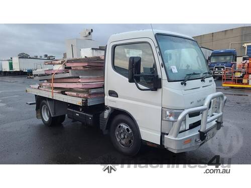 caption Fuso Canter 515