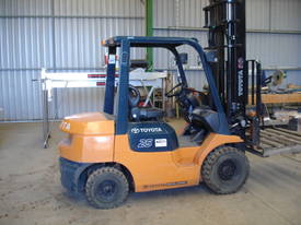 Toyota 02-7FD25 DIESEL ALSO 3 TON AND 3.5TON DIESEL - picture2' - Click to enlarge