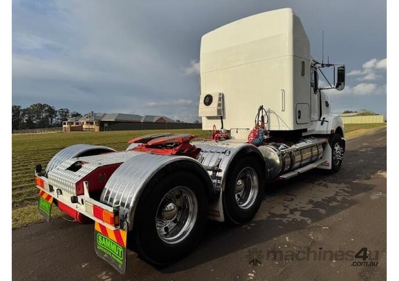 2014 Kenworth T403, Cummins ISX 470hp, 18sp manual 50T rated