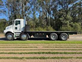 2006 Kenworth T350 day cab, 8x4, Cummins ISM 410hp, 232k kms, auto - picture0' - Click to enlarge