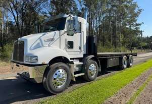 2006 Kenworth T350 day cab, 8x4, Cummins ISM 410hp, 232k kms, auto