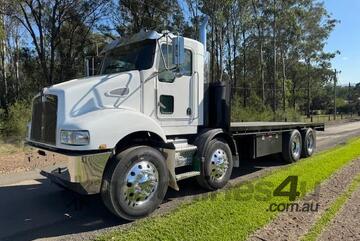 2006 Kenworth T350 day cab, 8x4, Cummins ISM 410hp, 232k kms, auto