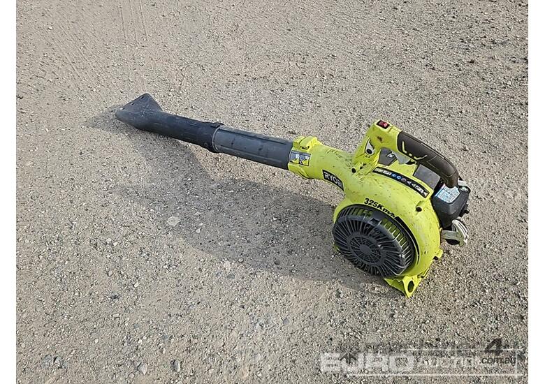 Ryobi Petrol Leaf Blower 