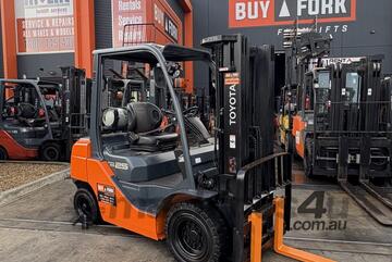 2018 2.5T Toyota Container Mast