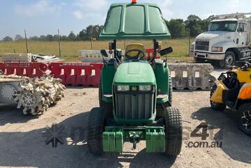 John Deere 2003   3036E Tractor John Deere 2003   3036E Tractor