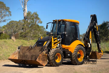 MST M642 Backhoe Loader Loader