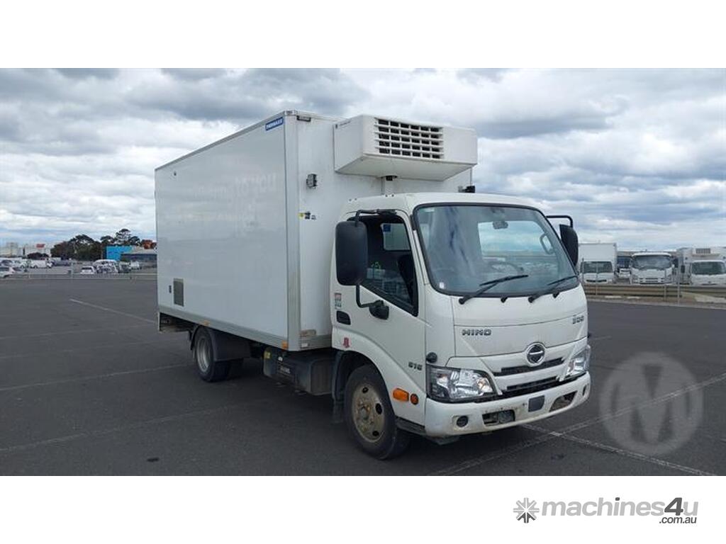 Buy Used Hino 300 SERIES Pantech Truck (1183028)