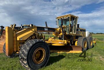 Caterpillar 16H Grader