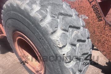 Doosan DL300 Articulated Front End Loader