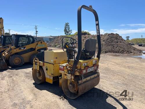 2004 Dynapac CC122 Dual Smooth Drum Roller