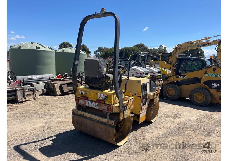 2004 Dynapac CC122 Dual Smooth Drum Roller