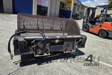 S-45 flip screen screening bucket to suit skid steer loader