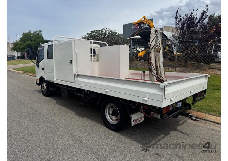 Truck Dual Cab Hino 917 300 Ex-council 6 speed manual 2015 4.5 tonne 179350km BSN726P SN1806
