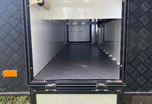 Leader Caravan   Palladium